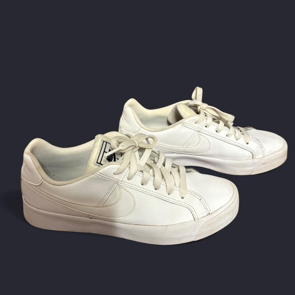 NIKE White Low-Top Sneakers